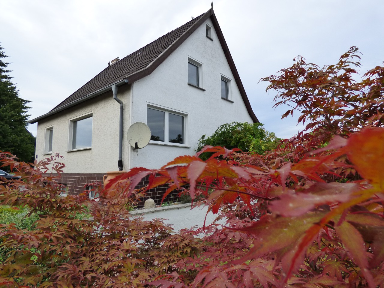 3 HÄUSER ZU EINEM PREIS! EINFAMILIENHAUS + FERIENBUNGALOW + SPIELHAUS