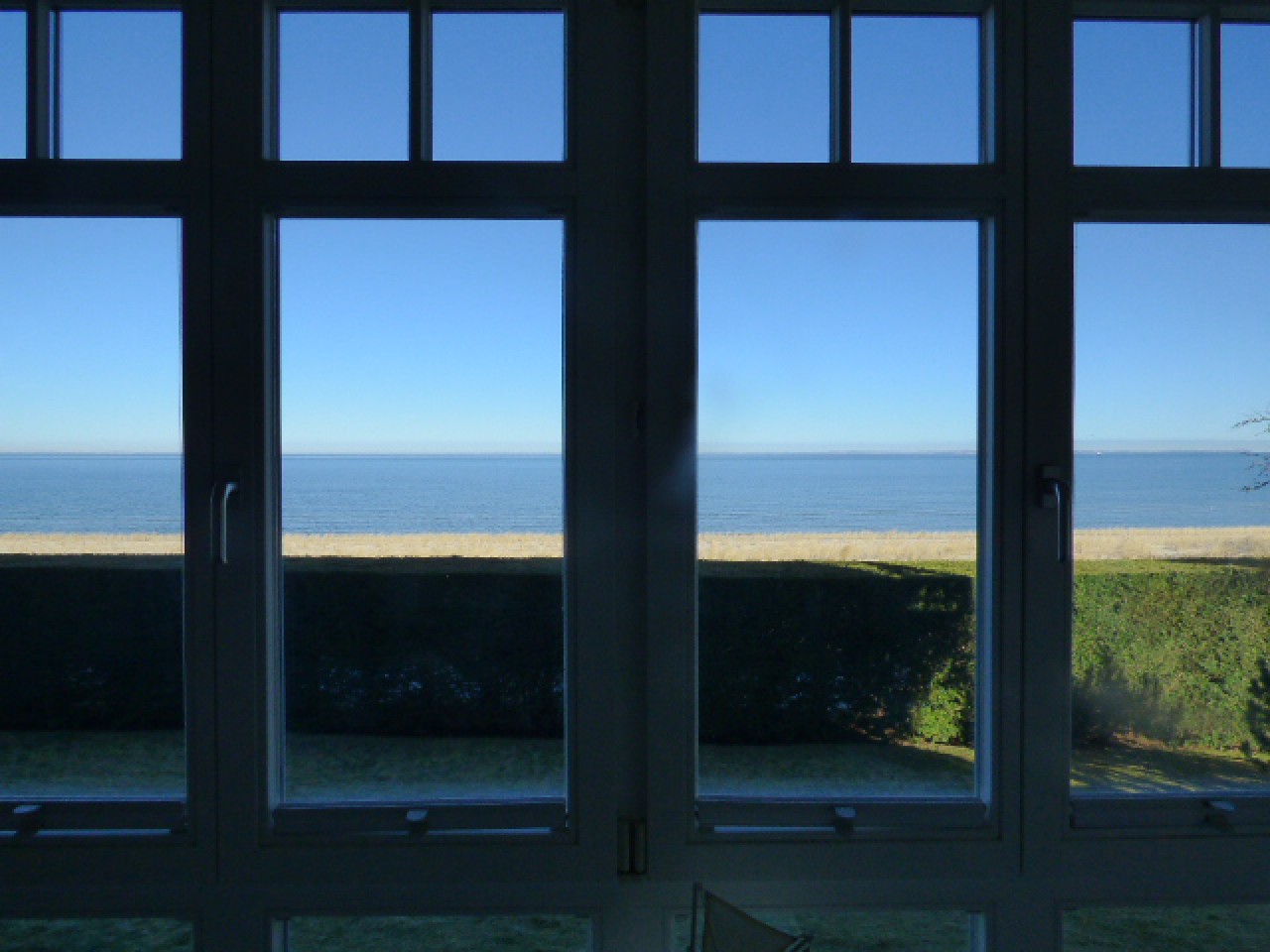 1. Reihe, unverbaubar mit Blick auf den Greifswalder Bodden / Insel Rügen! Barrierearm!