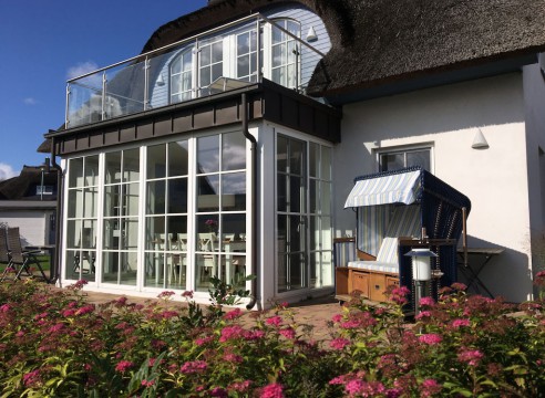 Wunderschönes Reetdachhaus im Ferienhausresort "Am Achterwasser"