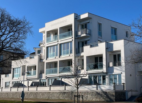Absolute Rarität! 1. Reihe! Lage, Lage, Lage! Möblierte Ferienwohnung mit Seeterrasse