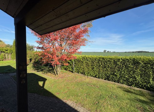 Bungalow in Feldrandlage