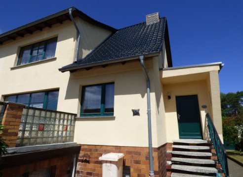 Ca. 400 m zum Strand! DHH sucht neuen Eigentümer mit viel Handwerkergeschick